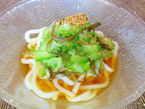 ゴーヤの塩昆布和え冷やしうどん